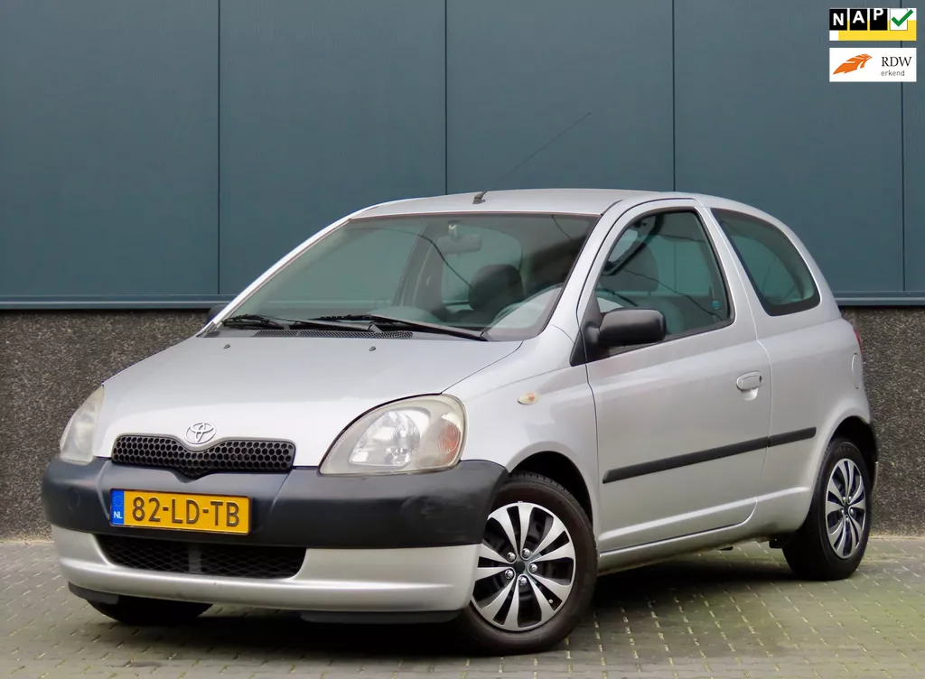 Toyota Yaris 1.0 VVT-i 99.000 KM NAP